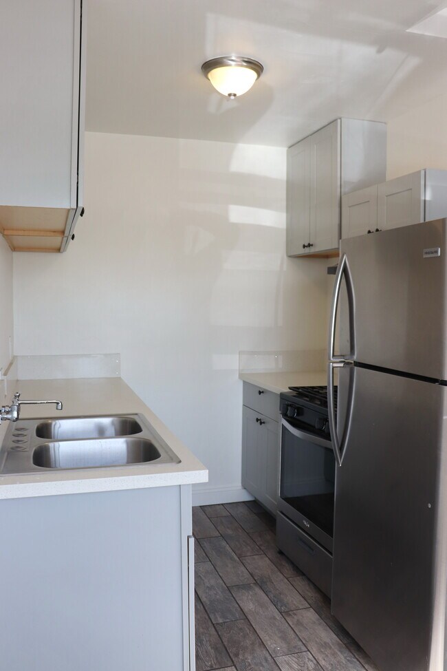 Foto del edificio - 2280 S Barrington Ave