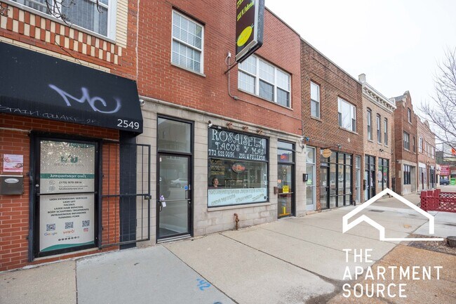Foto del edificio - 2551 W Fullerton Ave