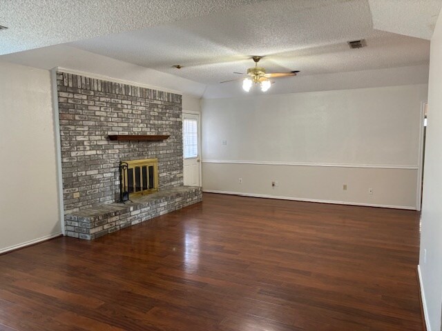 Building Photo - 2505 Bayberry Ln