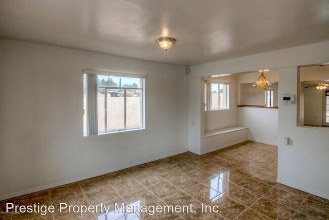 Foto del edificio - 4 br, 2 bath House - 4656 E 14th St