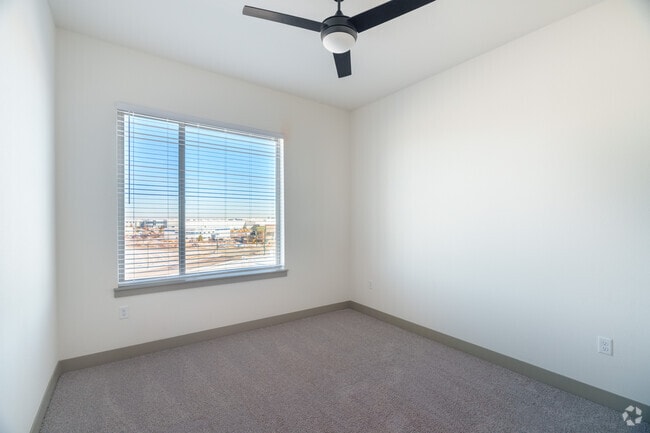 1HAB, 1BA - 639 ft² - Habitación - MAA Milepost 35