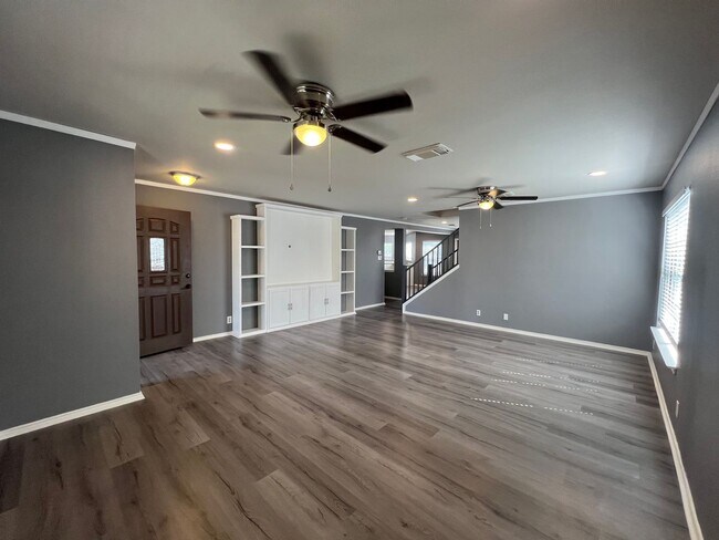 Foto del edificio - AWESOME Updated 4-Bed 2.5-Bath in Gruene C...