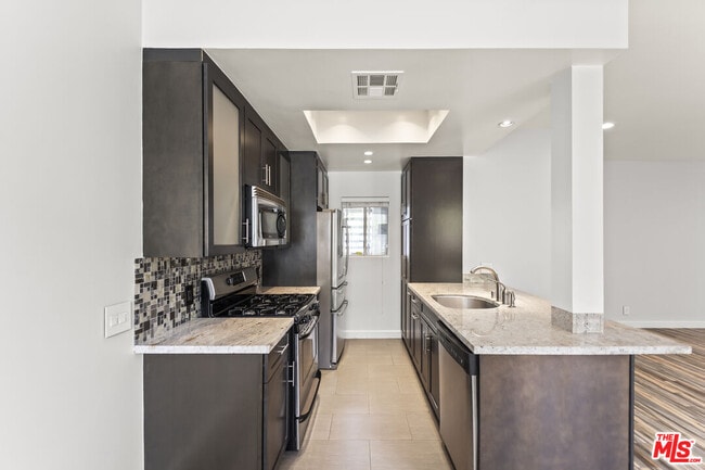 Foto del edificio - 8500 Falmouth Ave