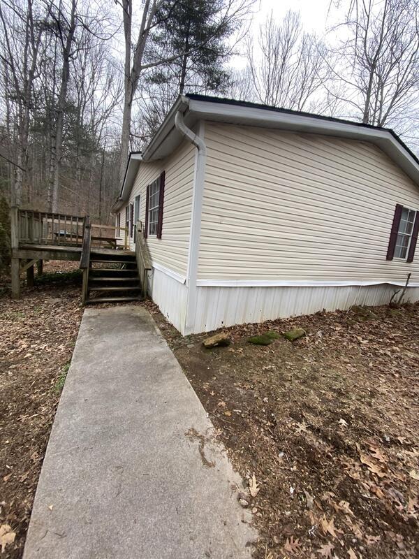 120 Kooi Ln, Franklin, NC 28734 House Rental in Franklin, NC