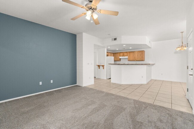 Sala de estar - 6800 Vista del Norte Rd NE