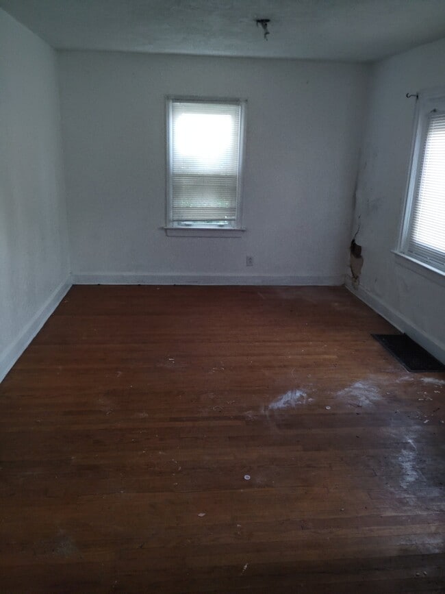 Building Photo - 3729 Avondale Ave