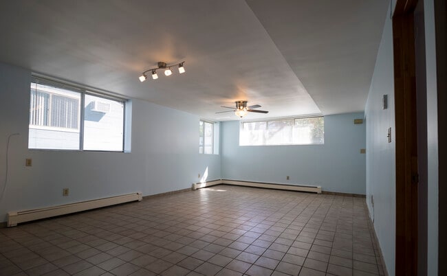 Living Room - 39 Robertson Ave