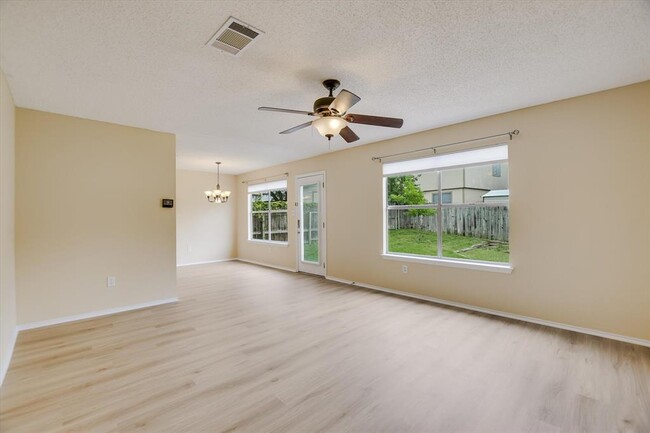 Building Photo - 13819 Lothian Dr