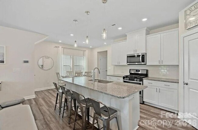 Foto del edificio - 11943 Old Statesville Rd