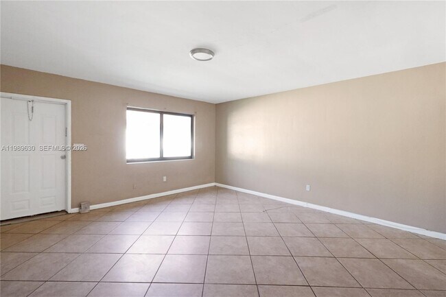 Foto del edificio - 98 NE 71st St