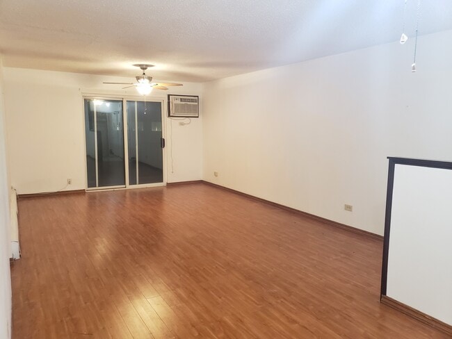 Building Photo - 510 Hill Dr