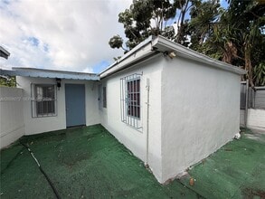 Building Photo - 2420 NW 31st St