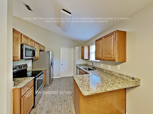 Foto del edificio - 577 Remington Oak Dr