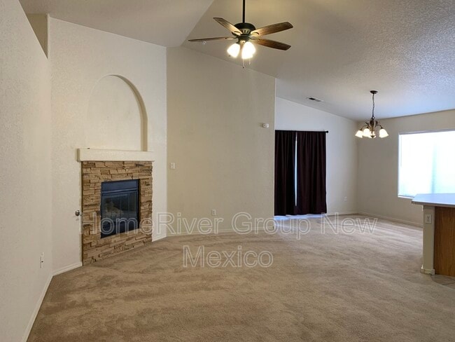 Building Photo - 1117 Toscana Dr SE