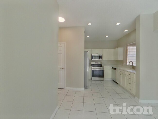 Foto del edificio - 3026 Woodland Fern Dr
