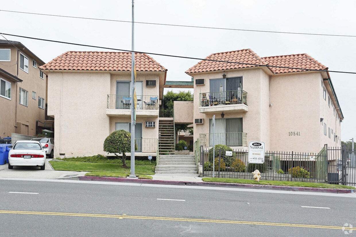 Foto del edificio - 10541 National Blvd