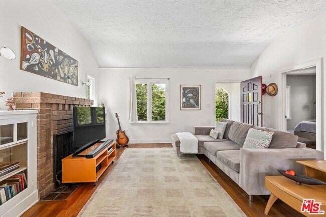Foto del edificio - 2310 Glencoe Ave