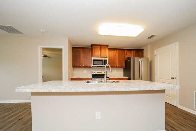 Building Photo - 2126 Tyson Lake Dr