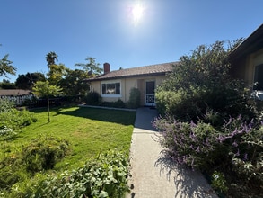 Building Photo - 942 Ruby Dr