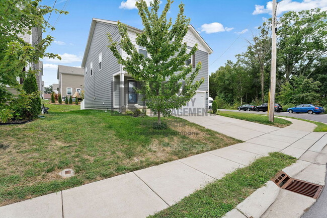 Building Photo - 317 Sportsman Dr