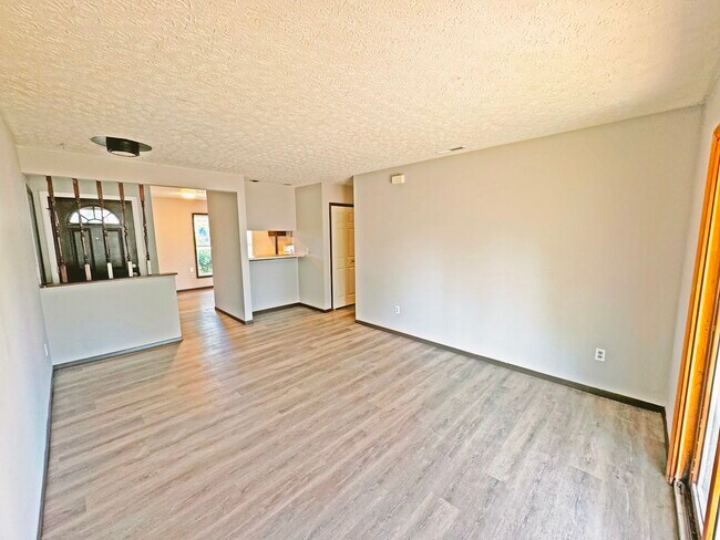 Building Photo - 2599 Millrace Dr