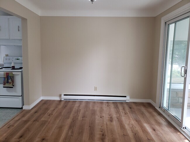 Photo du bâtiment - 365 Weller Ave