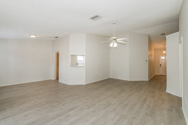 Building Photo - 10148 Cedar Dune Dr