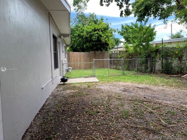 Building Photo - 9825 SW 183rd St