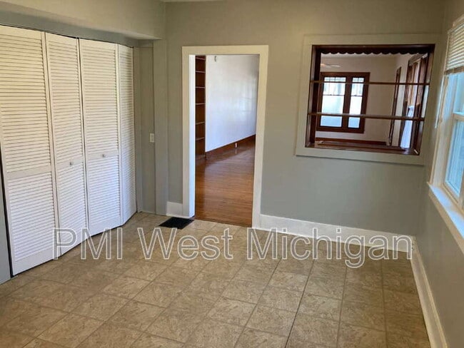 Foto del edificio - 1436 Matilda St NE