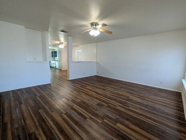 Foto del edificio - 10726 Shaenview