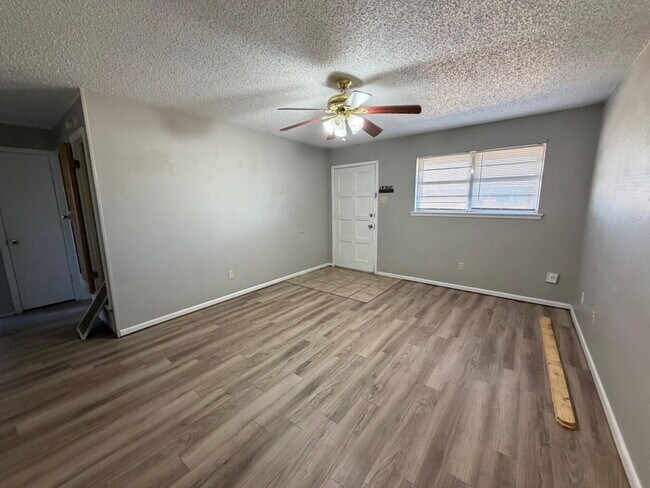 Building Photo - 7206 Avenue W