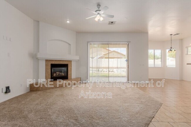 Foto del edificio - 8752 W Frier Dr