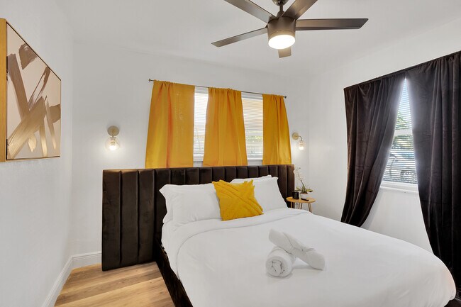 Bedroom 2 - 420 S 61st Ter