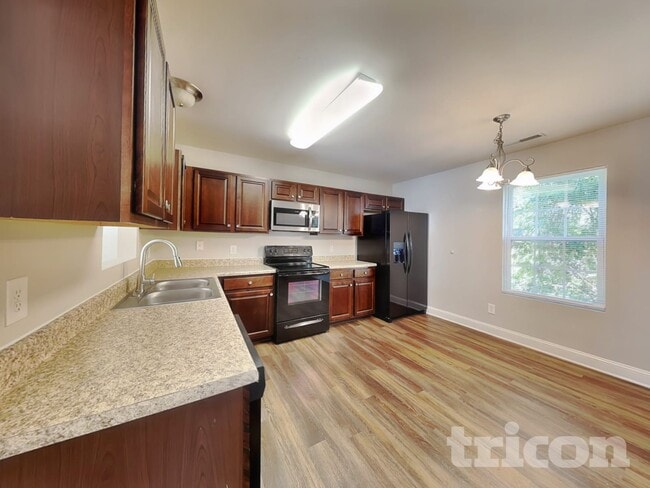 Foto del edificio - 239 Morning Dew Dr