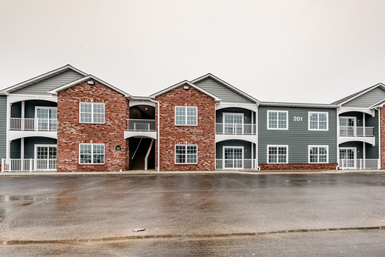 Primary Photo - Willowbrooke Luxury Townhouses