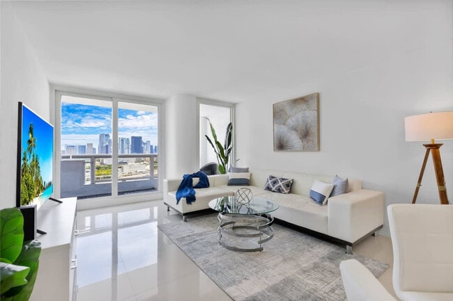 Foto del edificio - 1717 N Bayshore Dr