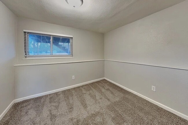 Foto del edificio - 10851 Ingalls Cir