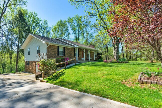 Building Photo - 283 Countryside Dr