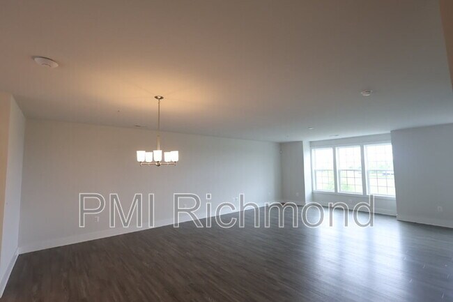 Foto del edificio - 4344 Bon Secours Pkwy