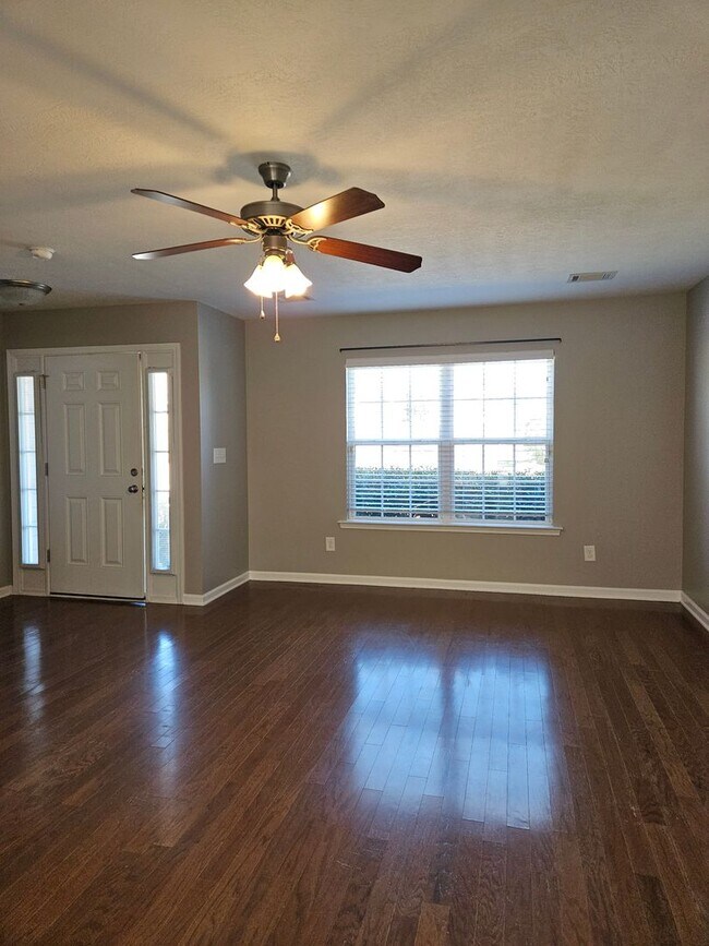 Building Photo - 704 Keyes Drive