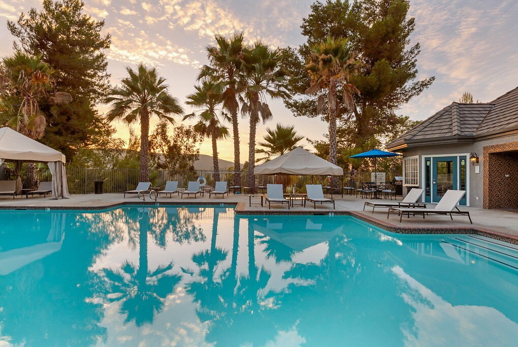 Carmel Summit Apartments San Diego, CA