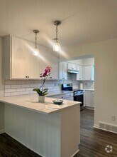 Building Photo - 185 S Eagle Creek Dr