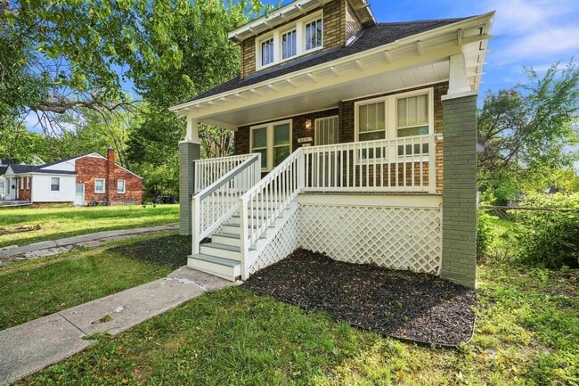 Foto del edificio - 6015 Woodhall St