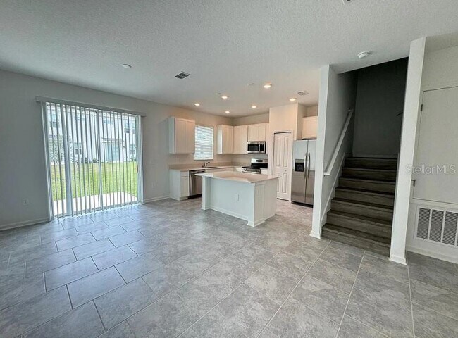 Building Photo - 3174 Laurent Lp