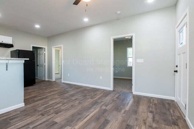 Foto del edificio - 1601 S Pattie St