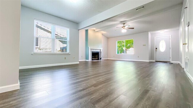 Foto del edificio - 8313 Horton Trail