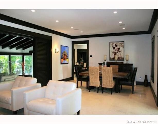 Foto del edificio - 160 W Sunrise Ave