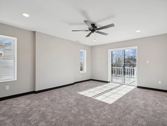 Building Photo - South Grandview