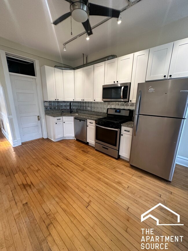 Building Photo - 2241 W 21st St