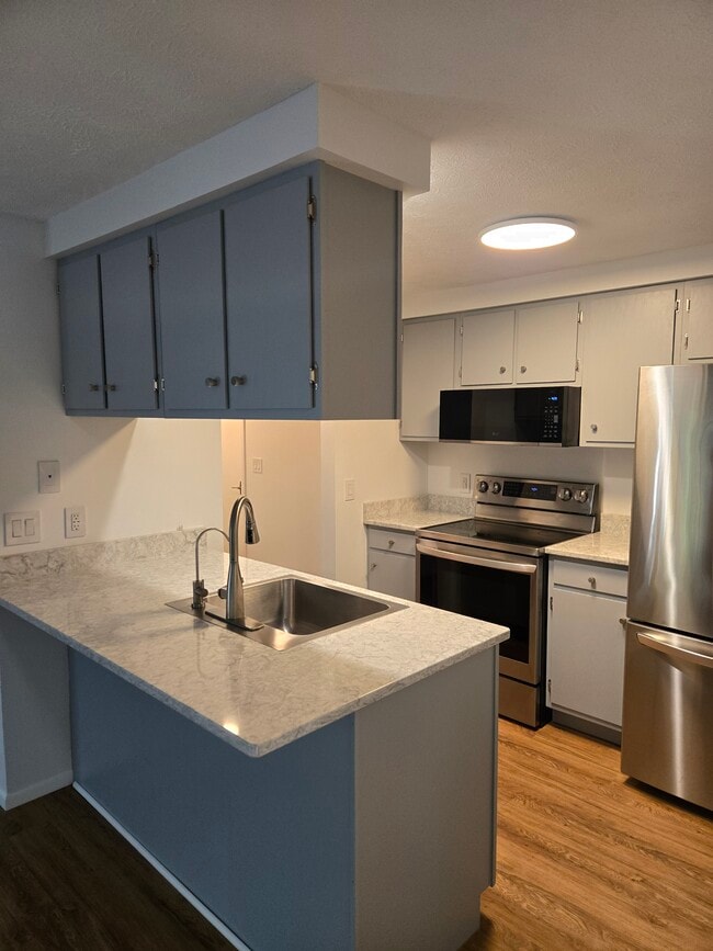 Building Photo - 4251 Mitchell Creek Dr